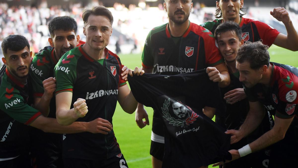 Karşıyaka'ya iç saha morali