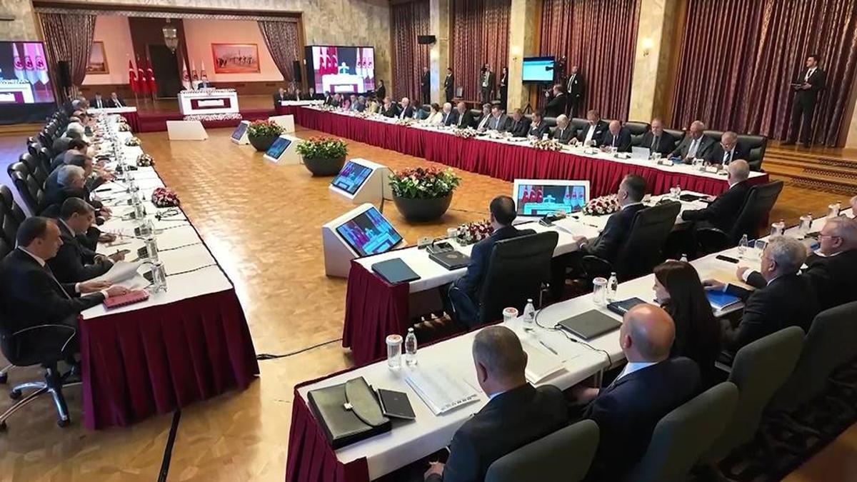 Terörsüz Türkiye için yasa hazırlıkları Sınırlar net çizilecek, FETÖ üyeleri yararlanmayacak.