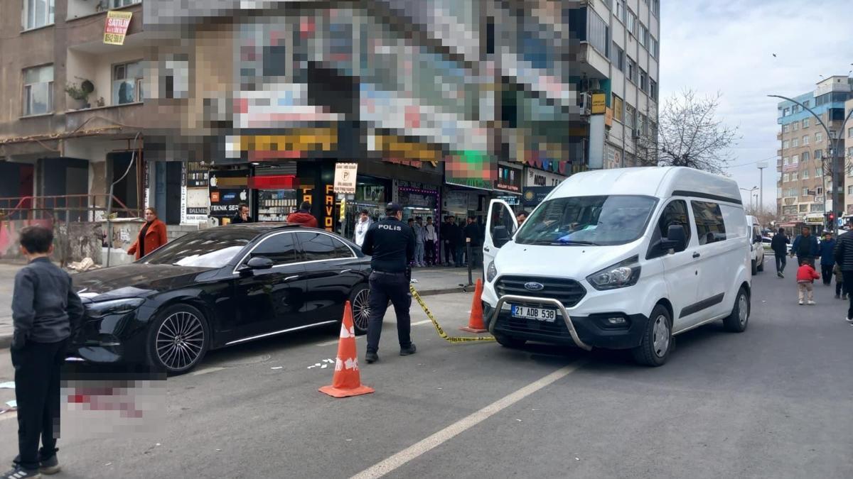 Müteahhit ile emlakçı arasında 'tadilat' kavgası: 3 yaralı