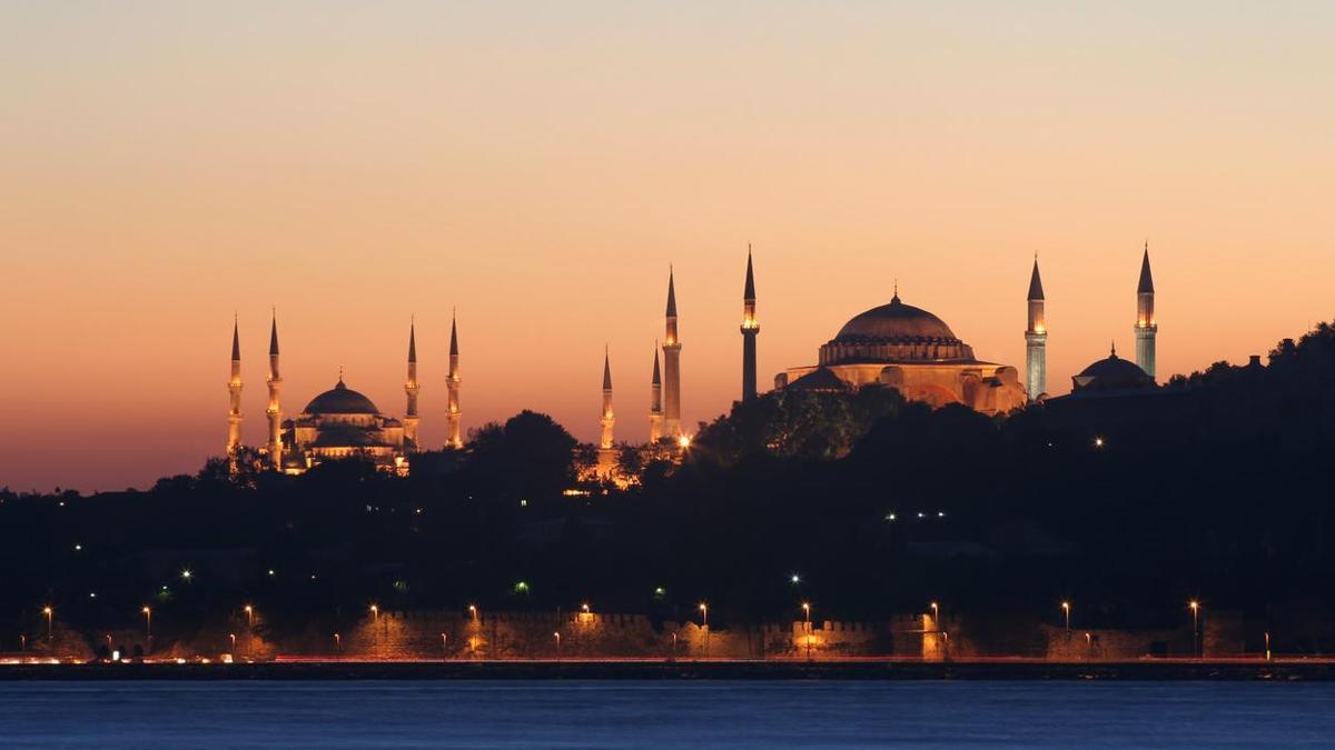 Ramazan İmsakiyesi, Namaz Vakitleri ve Ezan Bildirimleri CNN TÜRK Super App İle Tek Uygulamada