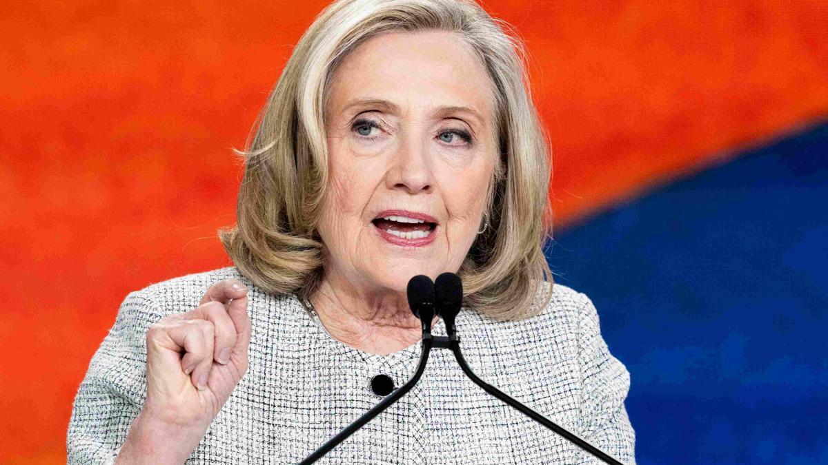 Hillary Clinton, Trump yönetimini Epstein belgelerini örtbas etmekle suçladı