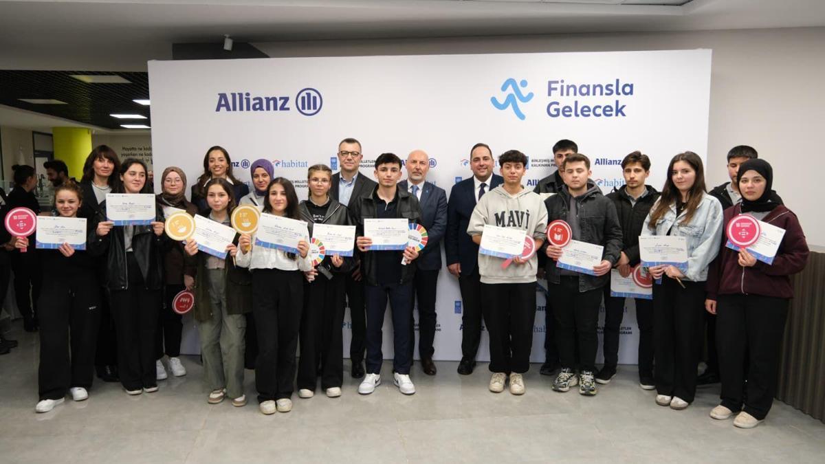 Allianz Türkiye, UNDP ve Habitat Derneği, finansal okuryazarlığı toplum genelinde yaygınlaştırmak için seferberlik başlatıyor