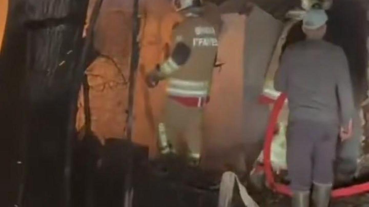 Bingölde ahırda çıkan yangında 6 büyükbaş öldü