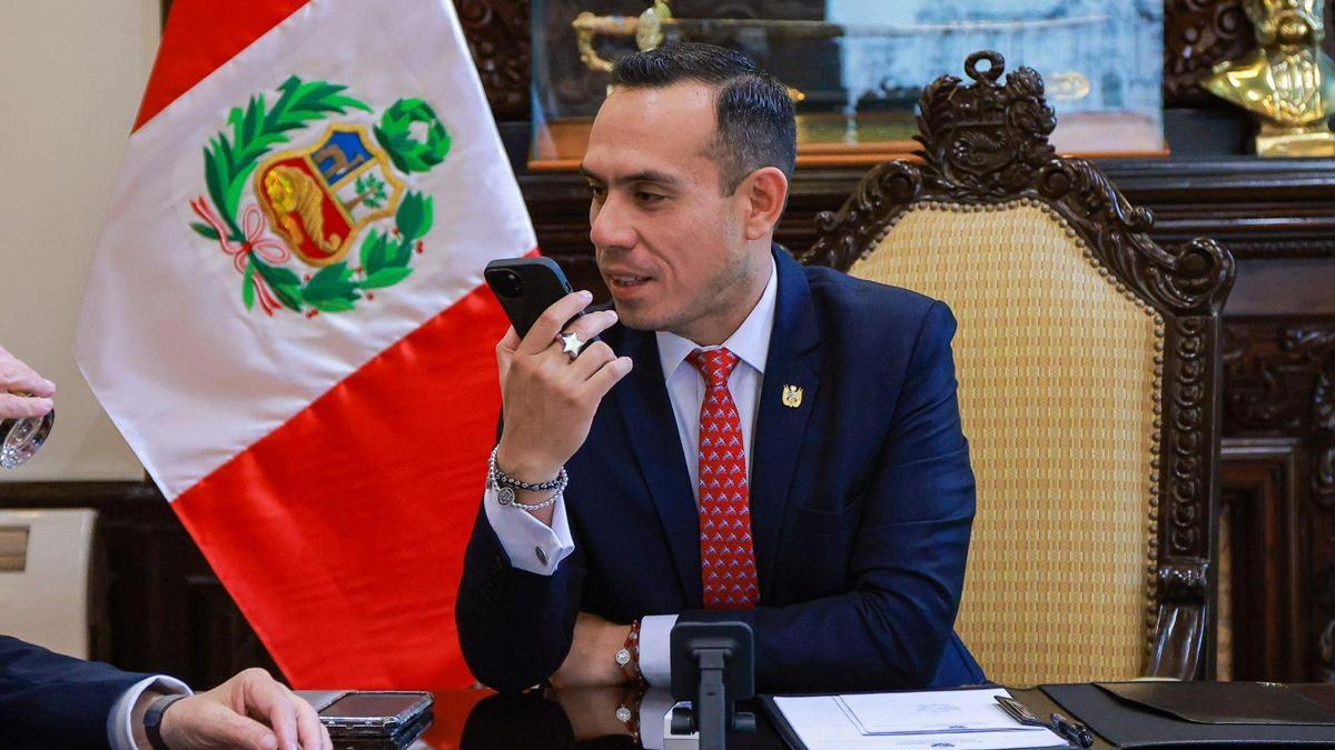 Peru'da geçici Devlet Başkanı Jeri görevden alındı