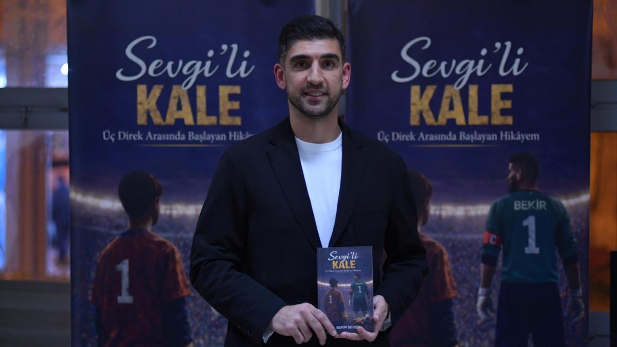 İnegölsporun kalecisi futbol kariyerini Sevgili Kale kitabıyla kaleme aldı