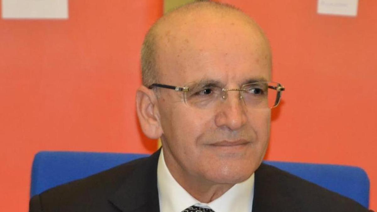 Kamu çalışanları ve memurlar arasındaki ücret farkı: Bakan Şimşek'ten açıklama