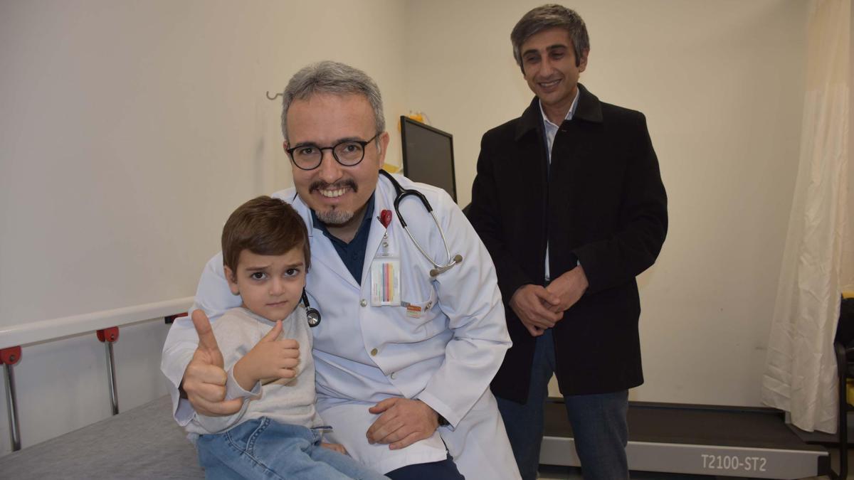 Taşikardi tanısı konulan Selim Ali, 3D yöntemle sağlığına kavuştu