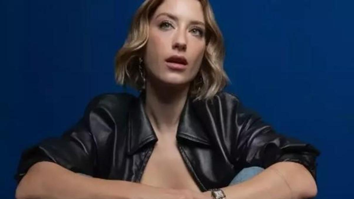 Hazal Kaya Hastalıkla Mücadele Ediyor: "Yerle Bir Oldum"