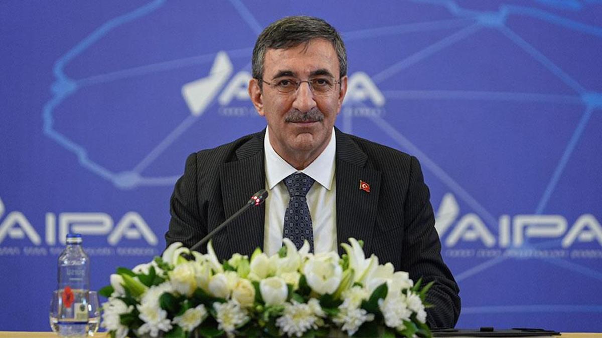 Kanal D'de Cumhurbaşkanı Yardımcısı Cevdet Yılmaz'la iftar sohbeti