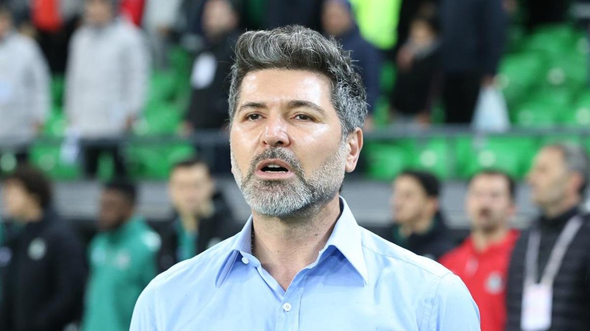 Sakaryaspor, Hakan Kutlu ile yollarını ayırdı