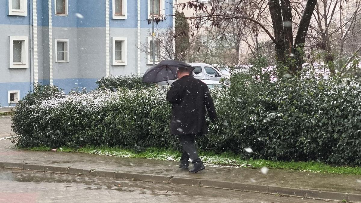 Keşanda kar yağışı etkili oluyor