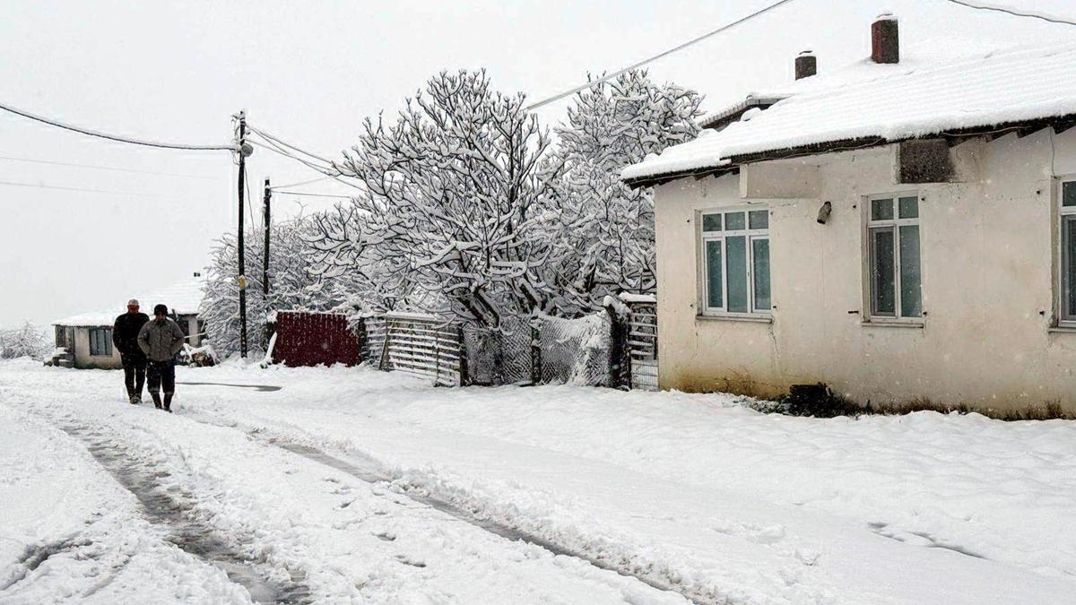 Tekirdağ'ın yüksek kesimleri beyaza büründü