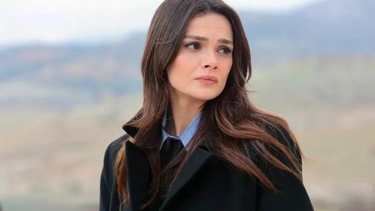 UZAK ŞEHİR 52. BÖLÜM FRAGMANI İZLE: Kanal D Ozan Akbaba ve Sinem Ünsal'lı Uzak Şehir 52. bölüm fragmanı izleme linki