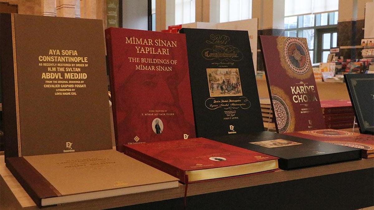 Demirören Yayınları'nın koleksiyon değerindeki eserleri Külliye'de Ramazan'da okuyucuyla buluşuyor