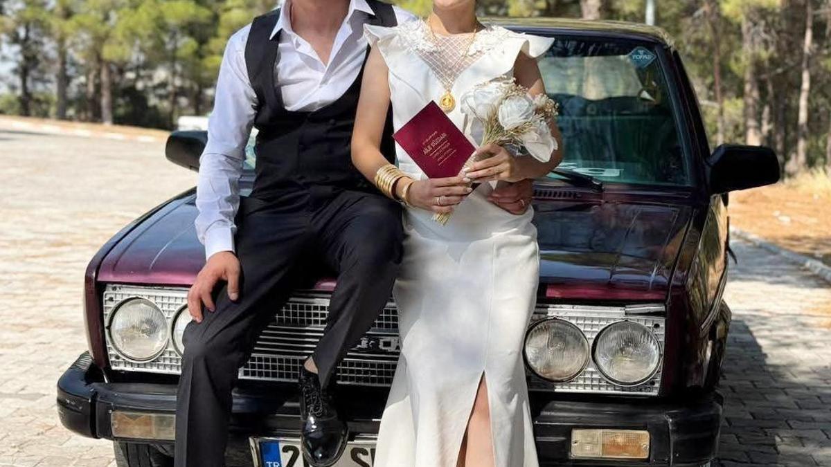 6 ay önce evlenen çifti kaza ayırdı