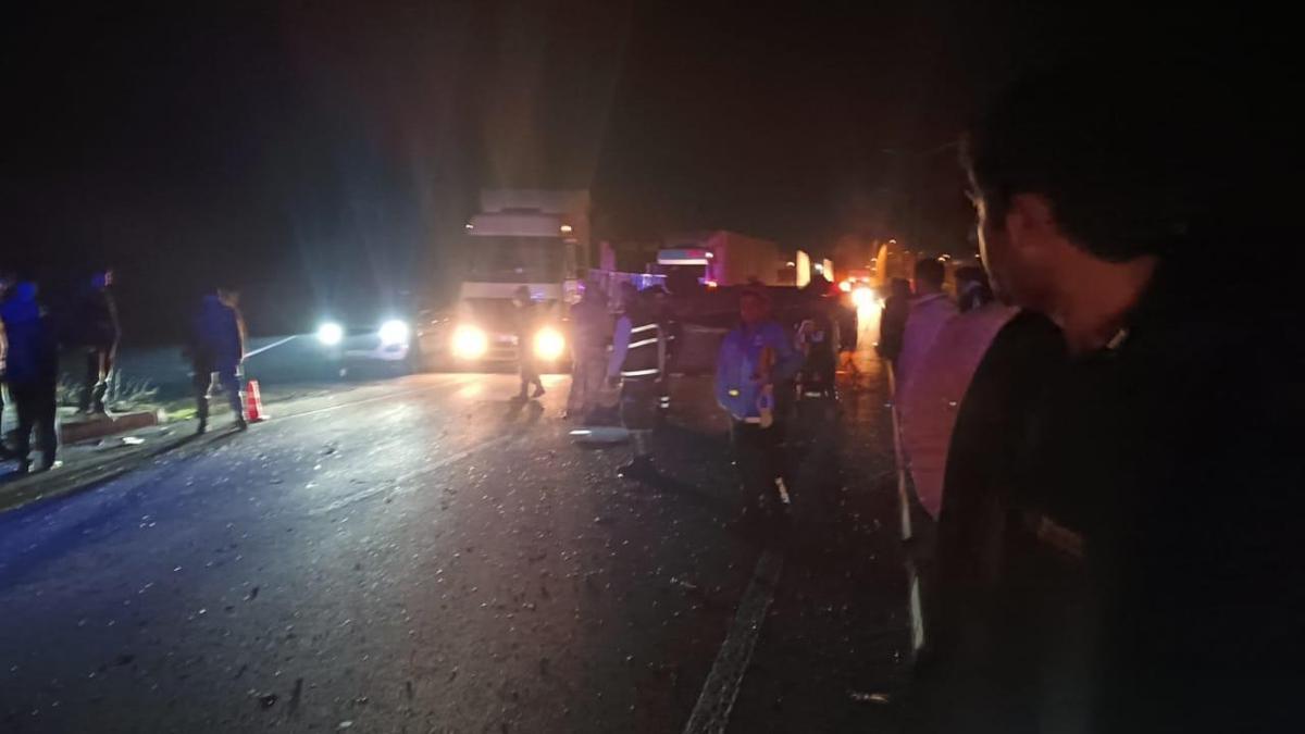 Bingöl'de çekici ile otomobil çarpıştı: 3 yaralı