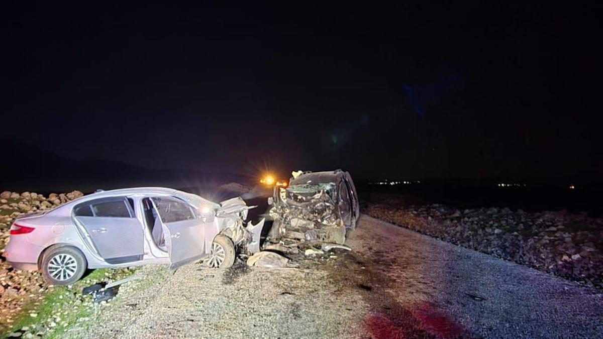 Diyarbakır'da katliam gibi kaza! 2'si çocuk 5 kişi hayatını kaybetti