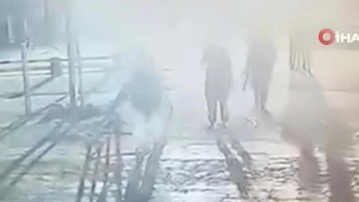 Pakistan'da kontrol noktasına intihar saldırısı: 2 ölü, 4 yaralı