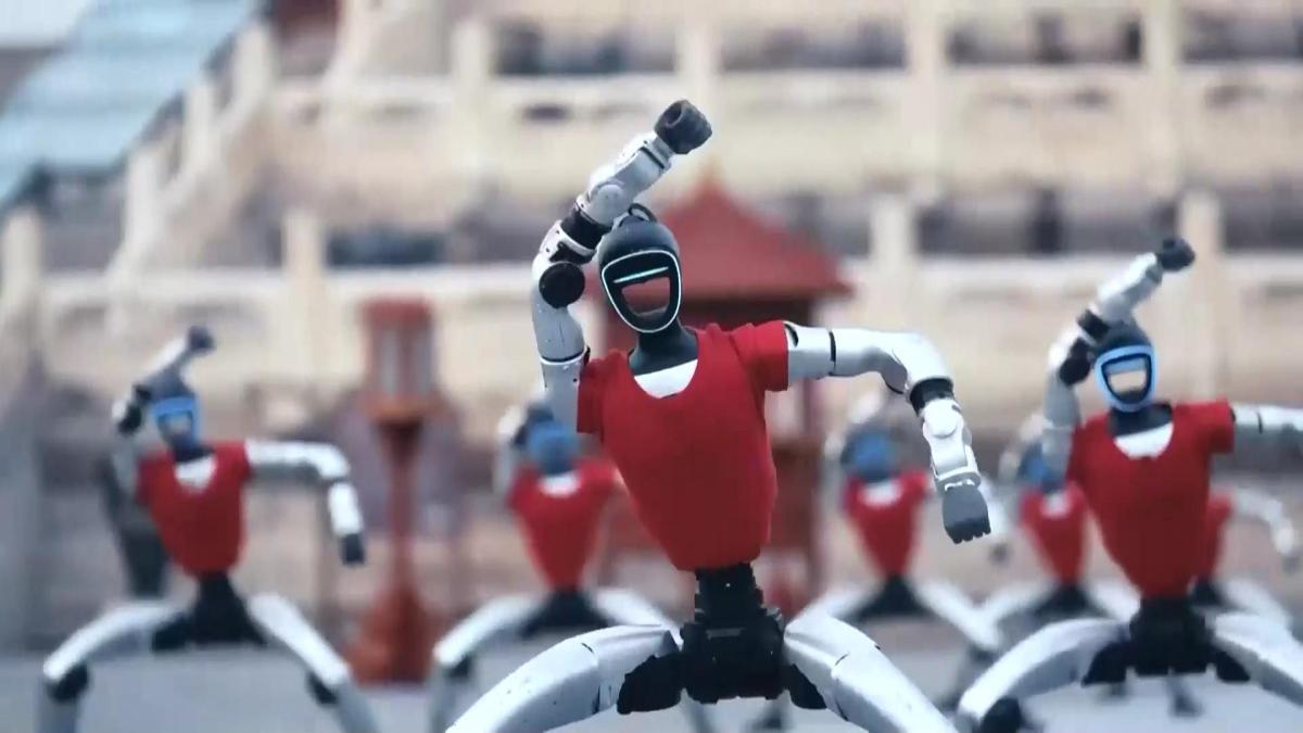 Pekinde teknoloji şovu! Tarihi mekanda geleceğin ordusu