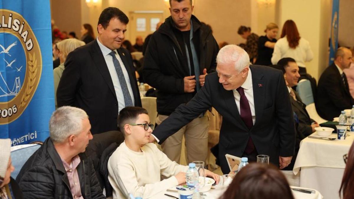 Bursa Büyükşehir Belediyesinden Filibede iftar