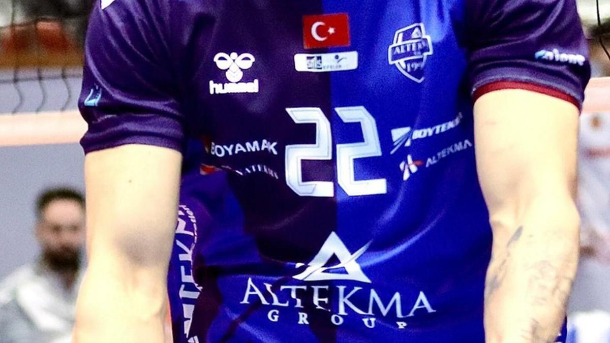 Altekma'da forma giyen orta oyuncu Emir, Galatasaray yolcusu