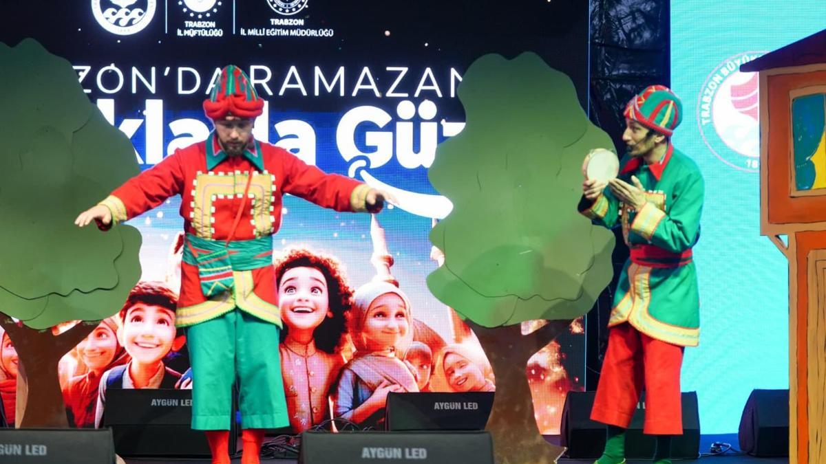 Ramazan Sokağında eğlence sürüyor