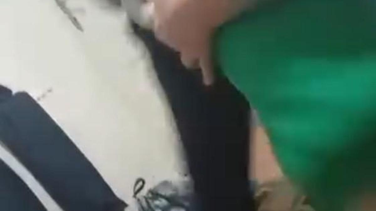 Üvey babanın, 9 yaşındaki çocuğa şiddeti kamerada