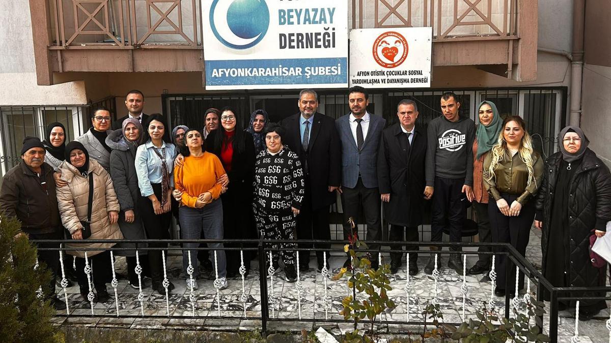 Rektör Aslan, Ulusal Otizm Konfederasyonu'u ziyaret etti