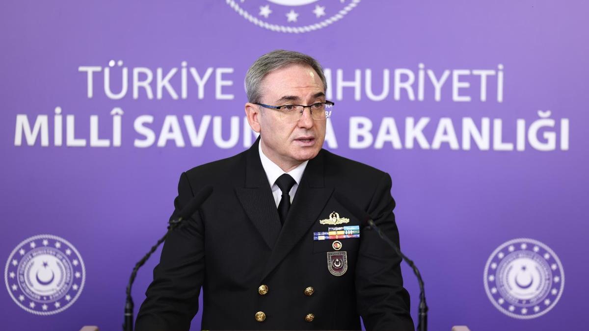 MSB: Kahraman pilotumuz uçağı terk etmek için fırlatma sistemini son anda çalıştırmış