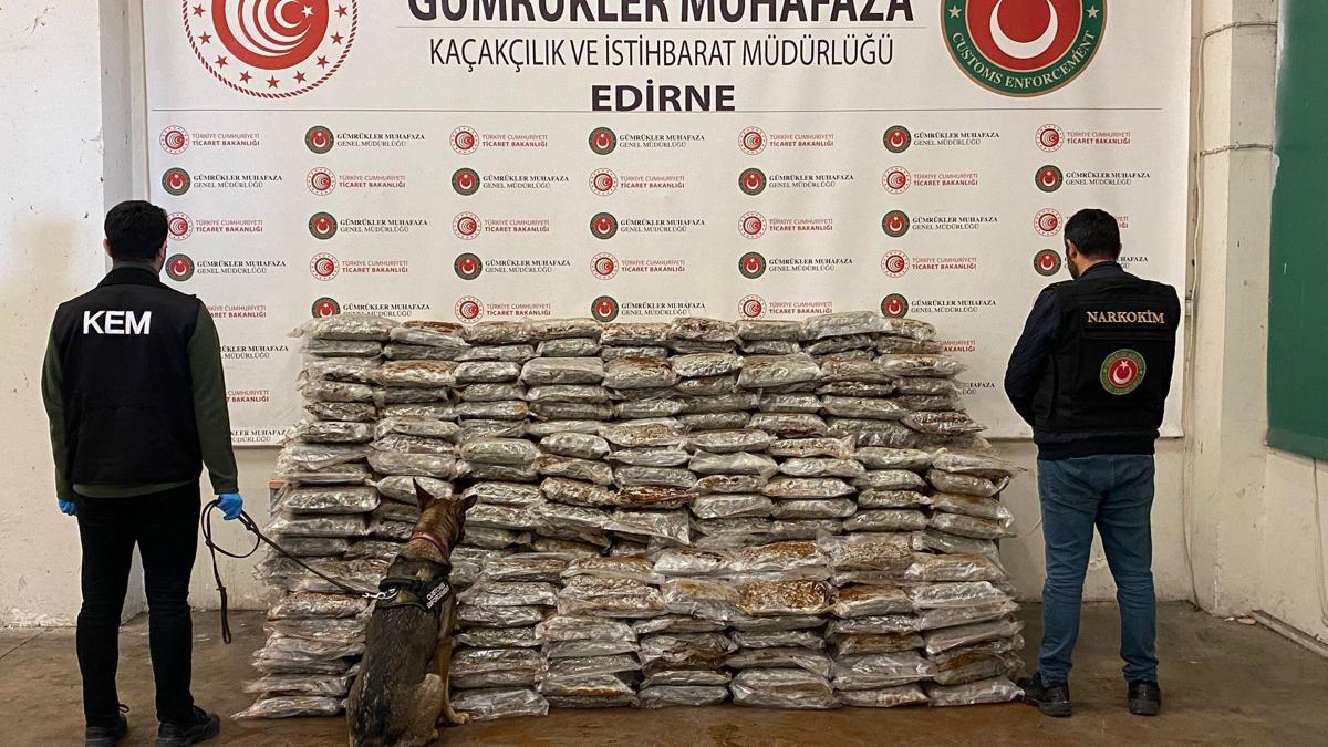 Gümrüklerde 828 milyon liralık uyuşturucu ele geçirildi