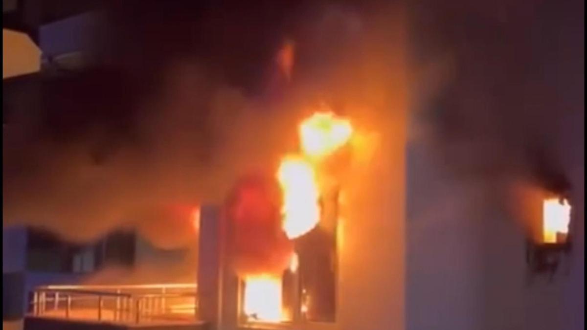 Alanyada 5 katlı apartmanda yangın