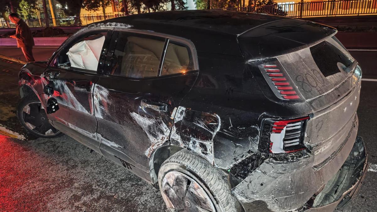 Takla atan otomobildeki 2 kişi yaralandı