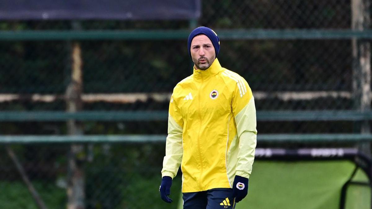 Fenerbahçede Domenico Tedesco, Antalyaspor maçında takımın başında değil
