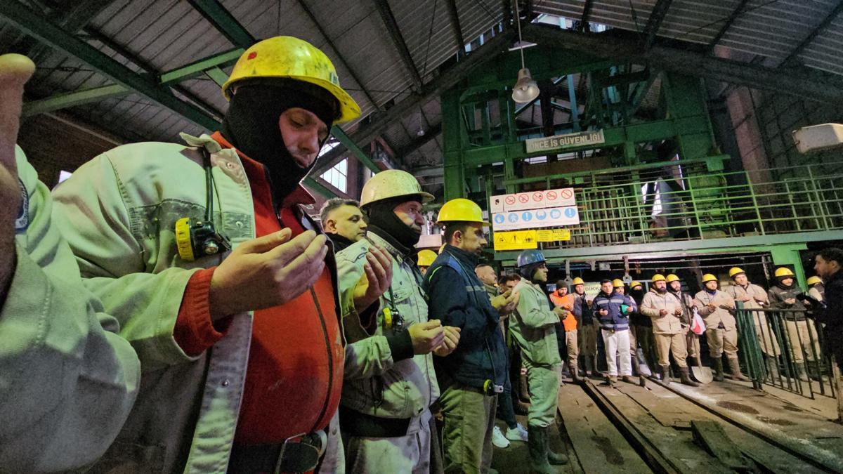 34 yıl önce grizu faciasında ölen 263 madenci anıldı