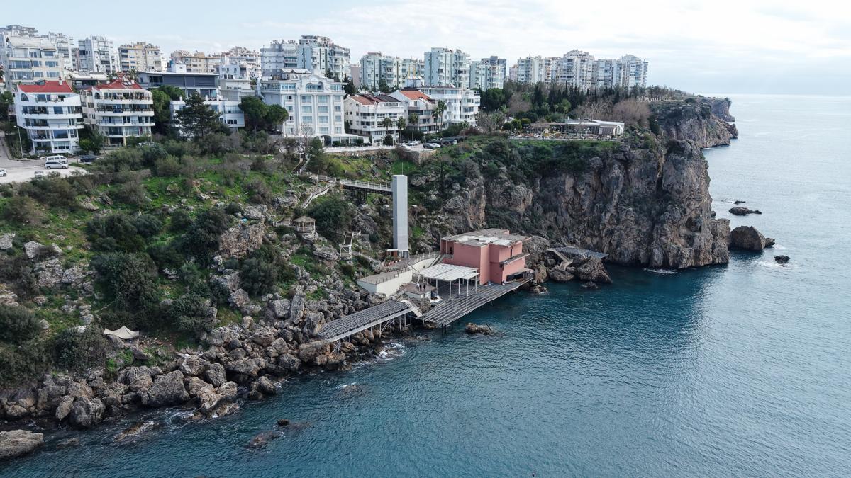 Falezlerde 26 noktada kaçak yapı tespit edildi