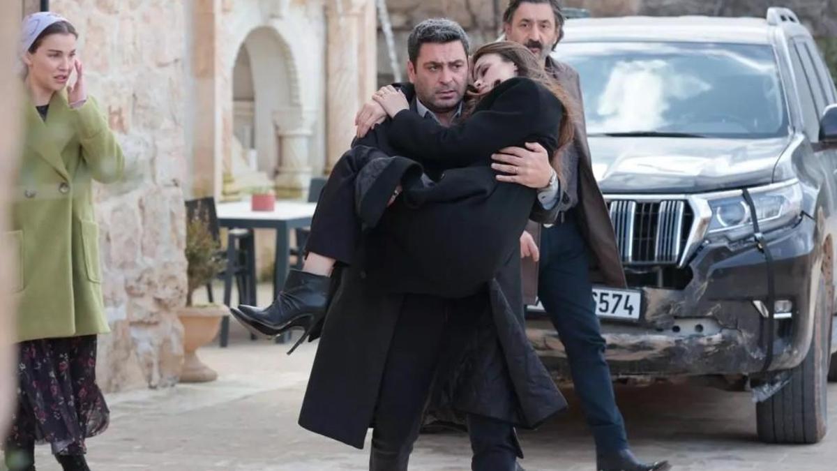 Kübra Ünlü yazdı! Uzak Şehir’de hikaye yeniden yazılıyor!