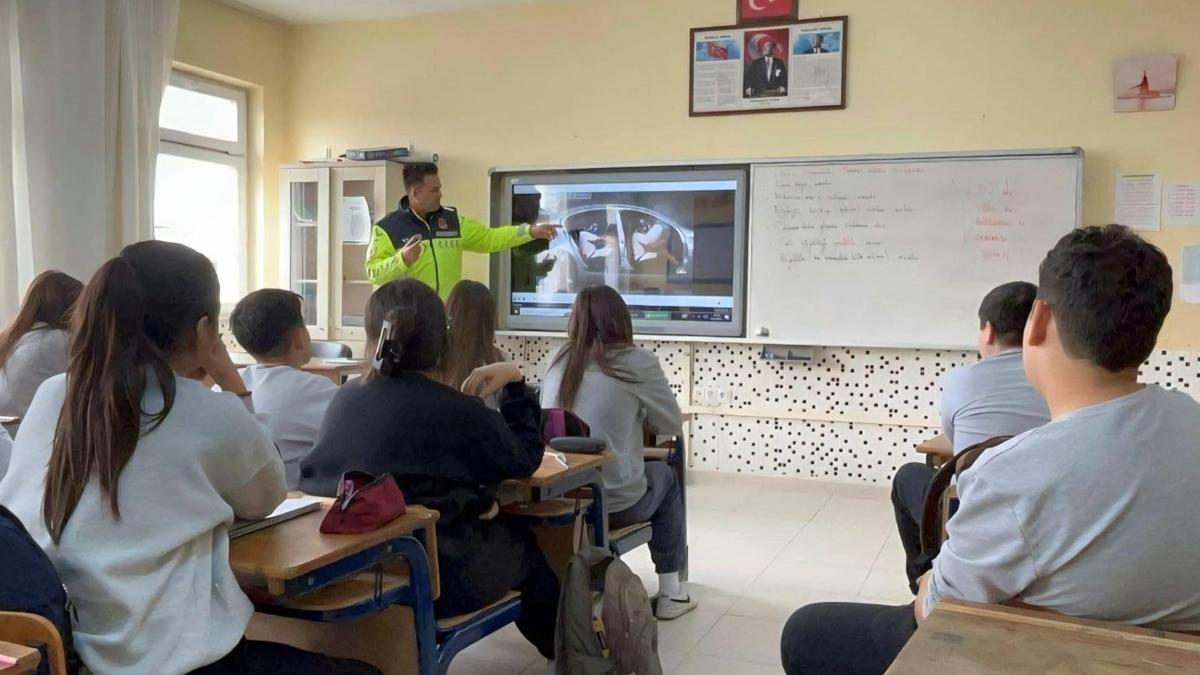 Jandarmadan trafik kuralları eğitimi