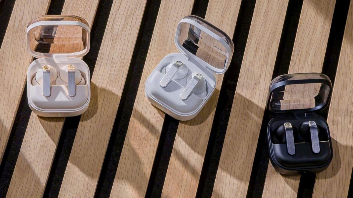 Premium kulaklıklarını yeniden tanımladı