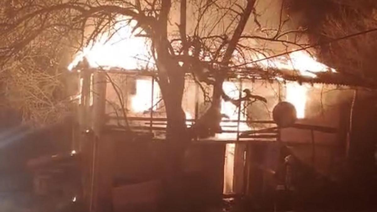 Yalnız yaşadığı evinde çıkan yangında öldü