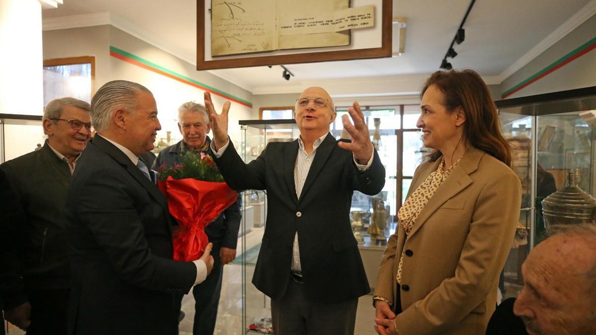 Karşıyaka divanında örnek tablo