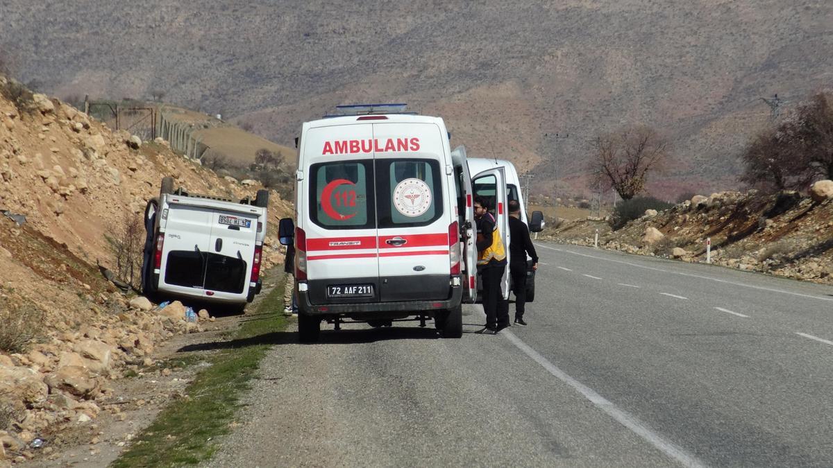 Gercüşte minibüs takla attı: 1 yaralı
