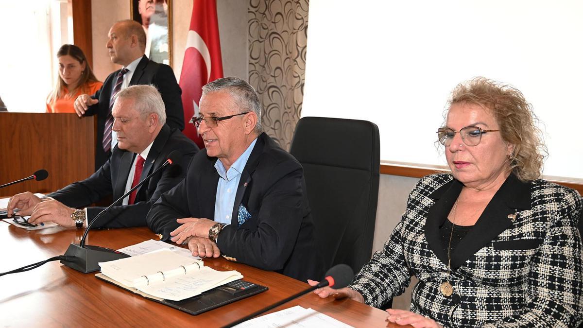 Kemer Belediyesi'nde mart meclisi