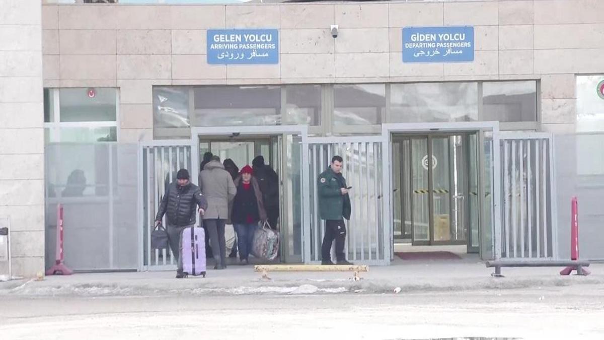 Türkiye-İran sınırında ne oluyor? İlk günden itibaren sınırdan 7 bin 300 kişi geçti