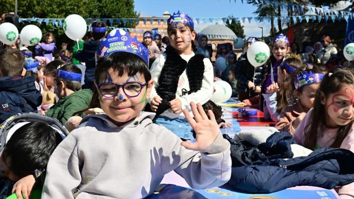 Yıldırım Belediyesinden tekne orucu iftarı