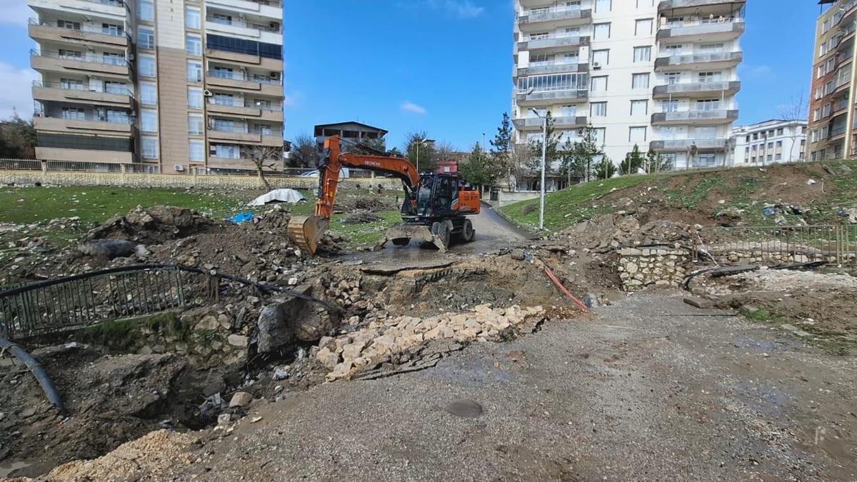Kuvvetli yağış nedeniyle menfez köprü çöktü