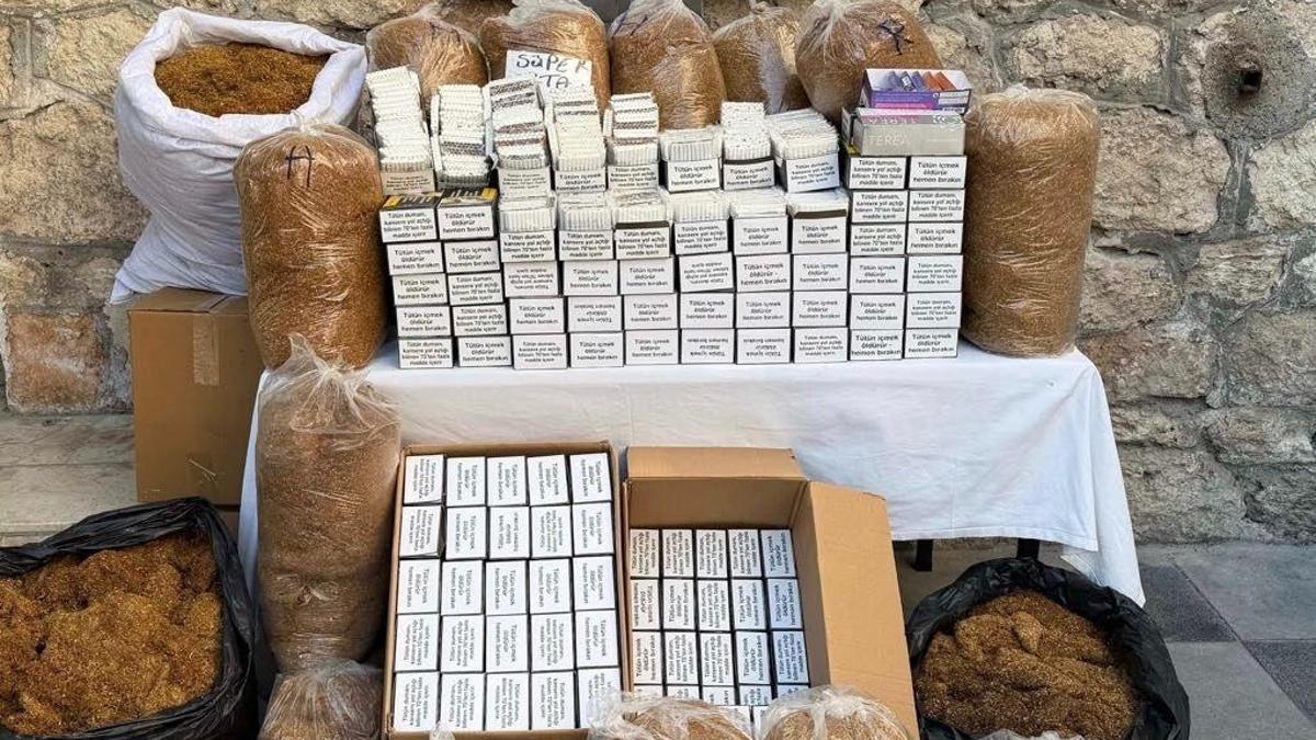 Mersinde kaçak makaron operasyonu