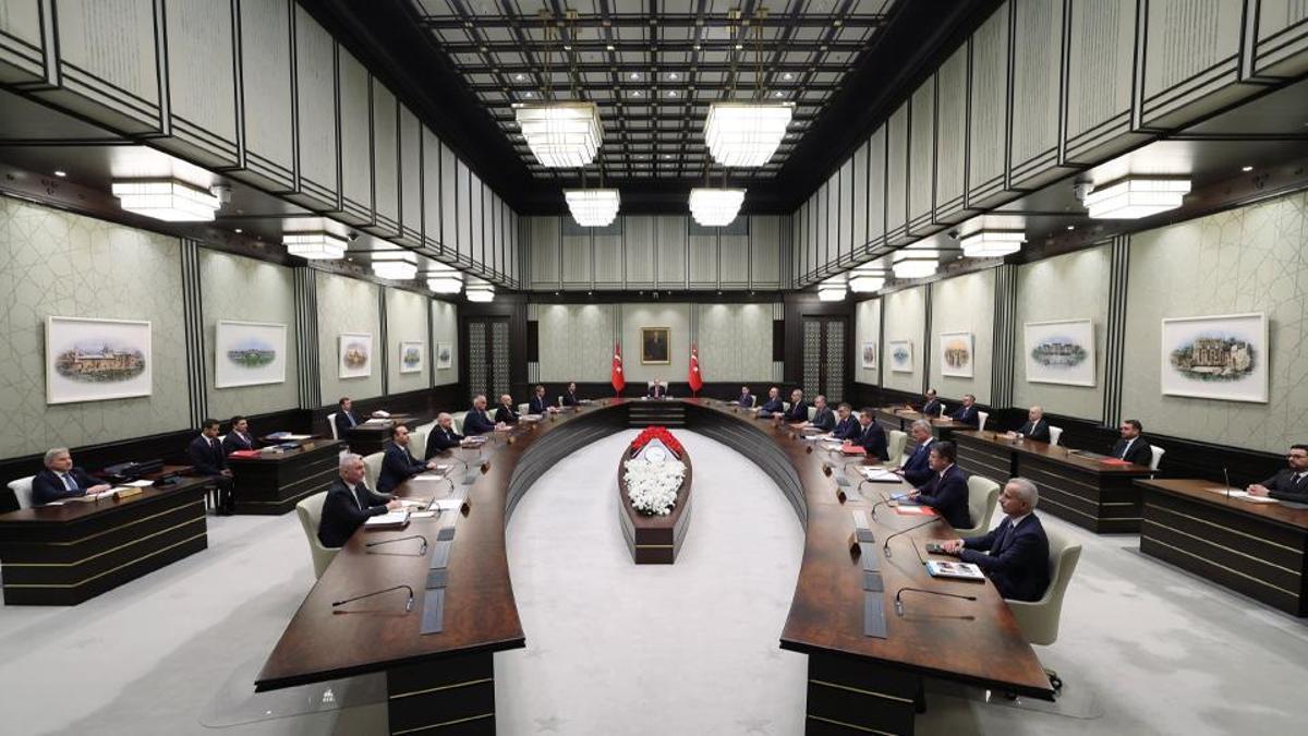 Gözler Ankara'da: Kritik Kabine toplantısı başladı! İşte masadaki başlıklar