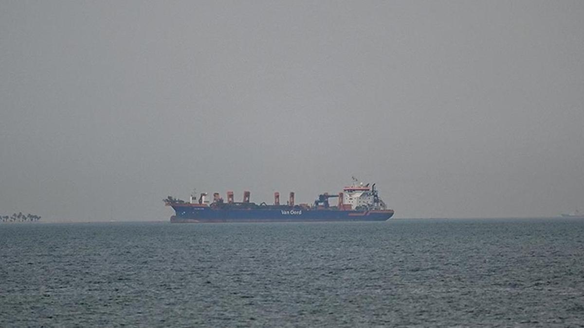 İran'dan ABD ve İsrail'e Hürmüz resti