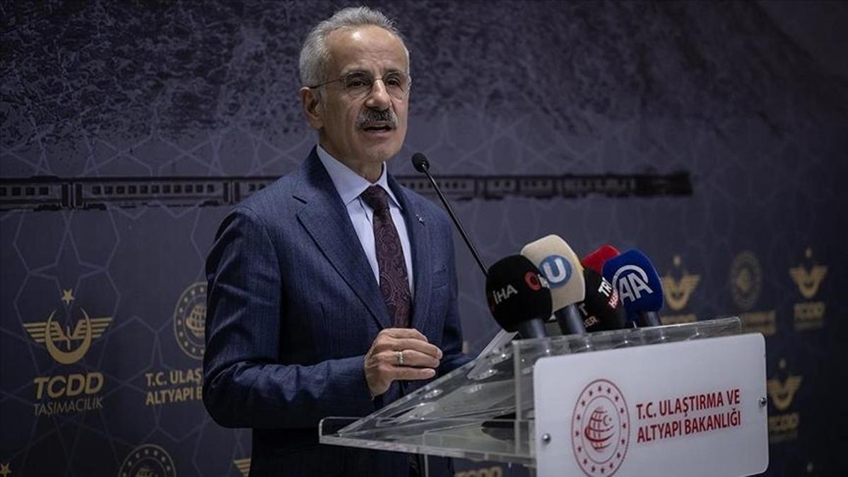 Bakan Uraloğlu tartışmalara son noktayı koydu: Otoyolların ve köprülerin satılması söz konusu değil