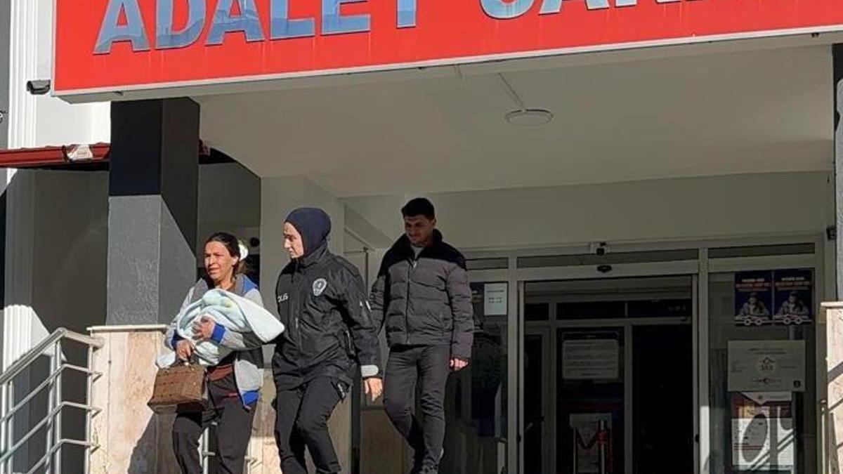 Bebeğinin bezinde uyuşturucu saklayan anne tutuklandı